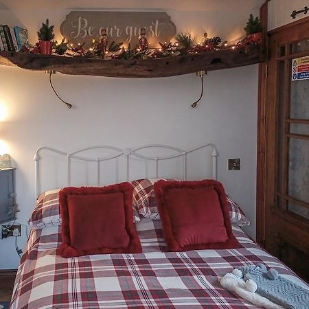 Little Pines Lodge Rushton Spencer Bagian luar foto