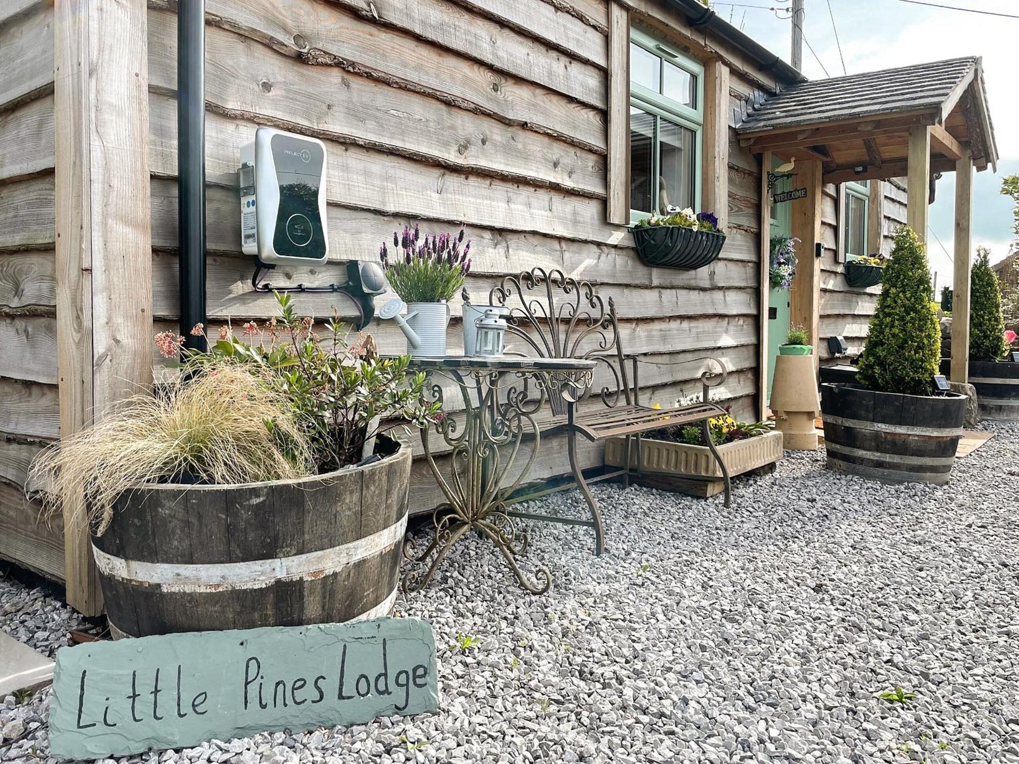 Little Pines Lodge Rushton Spencer Bagian luar foto